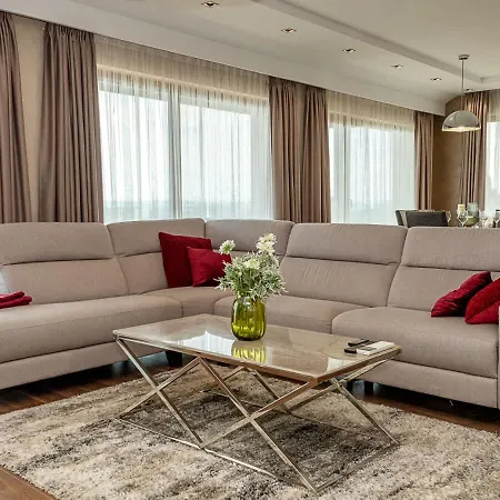 Apartmán Luxury Sea View Flat With Parking In Briz By Flat Manаger