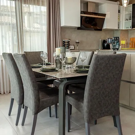 Luxury Sea View Flat With Parking In Briz By Flat Manаger * Varna