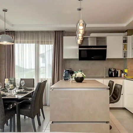 Luxury Sea View Flat With Parking In Briz By Flat Manаger *